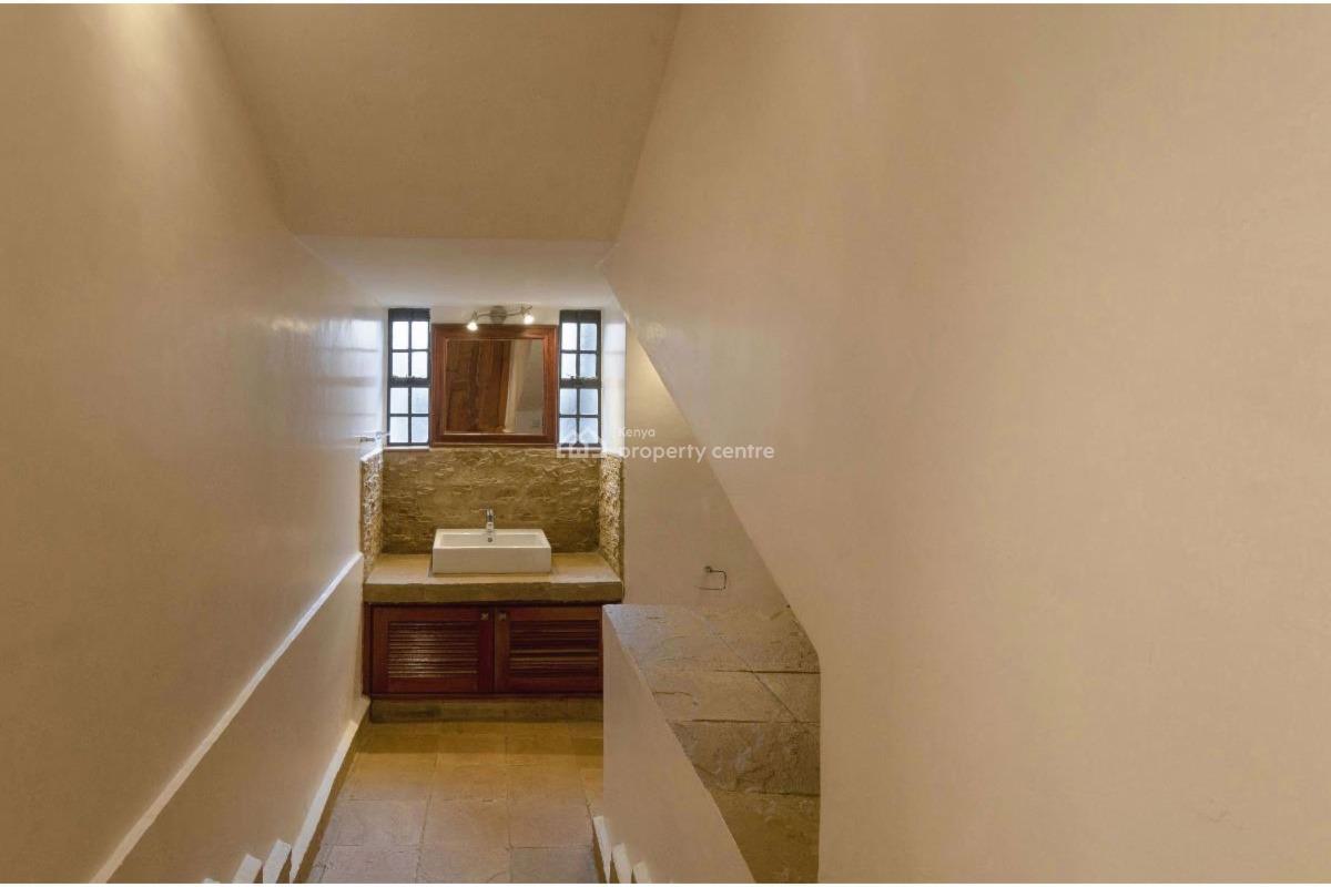 4 Bedroom All En Suite Townhouse, Off Peponi Road, Spring Valley, Nairobi, Townhouse for Rent