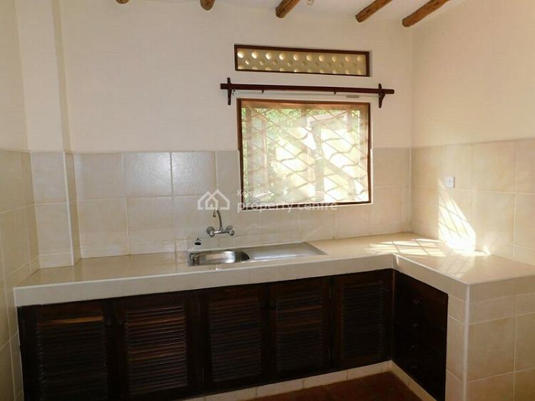4 Bedroom House on Half Acre Touching, Hr-547, Mtwapa, Kilifi, House for Rent