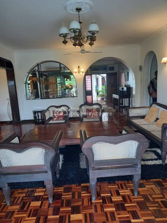 5 Bedrooms Executive Mansion, Shanzu, Mombasa, Townhouse for Sale