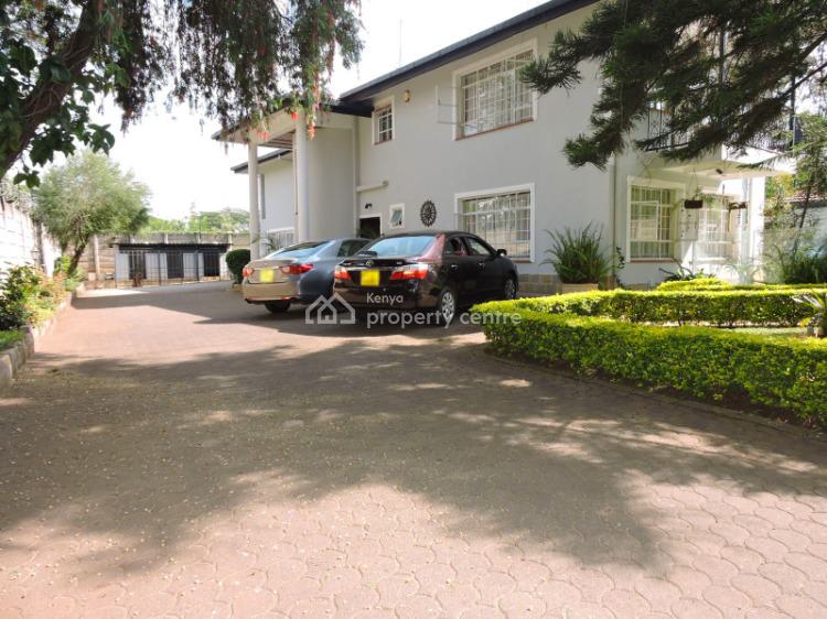 For Sale Amazing 5bedroom Hse All Ensuite With Dsq/pool, Nyari