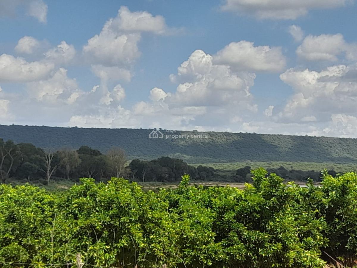 305-acre Farm Opportunity in Makueni County, Mtito Andei, Makindu, Makueni, Mixed-use Land for Sale