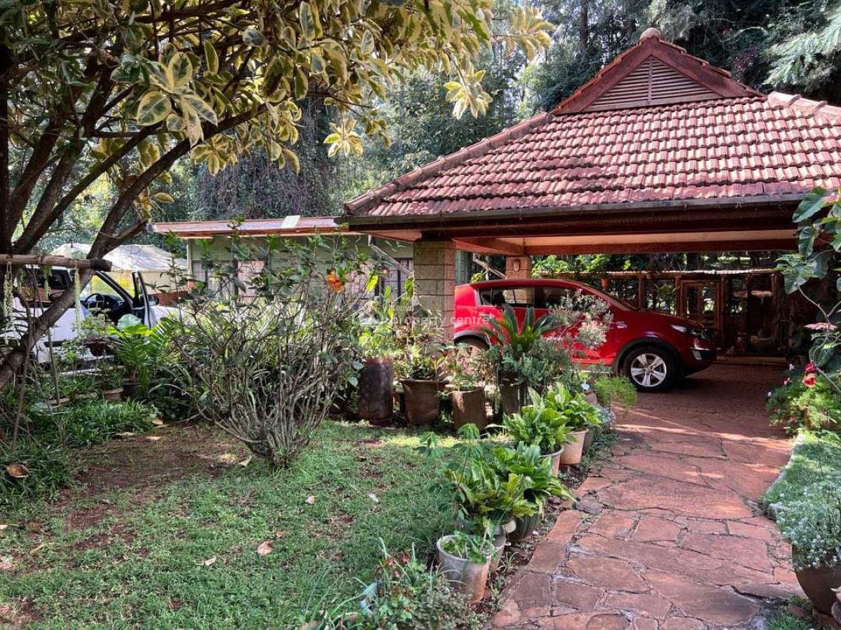 4 Bedroom Bungalow All Ensuite with Dsq on One Acre in Miotoni Karen., Karen, Nairobi, House for Sale