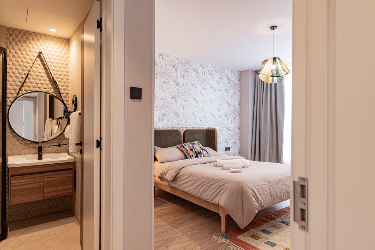 Stylish City Escape -- 2 Bedroom Furnished Apartment Near Sarit & Expressway, Brookside, Westlands, Nairobi, Apartment for Rent