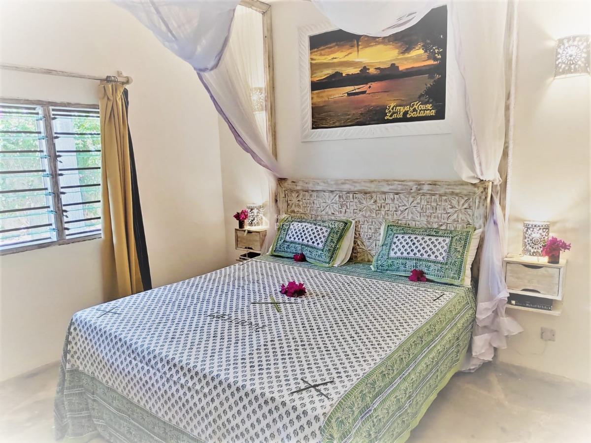 6 Bedrooms Sitting on a Half Acre Walking Distance to The Beach, Watamu, Kilifi, Townhouse for Sale