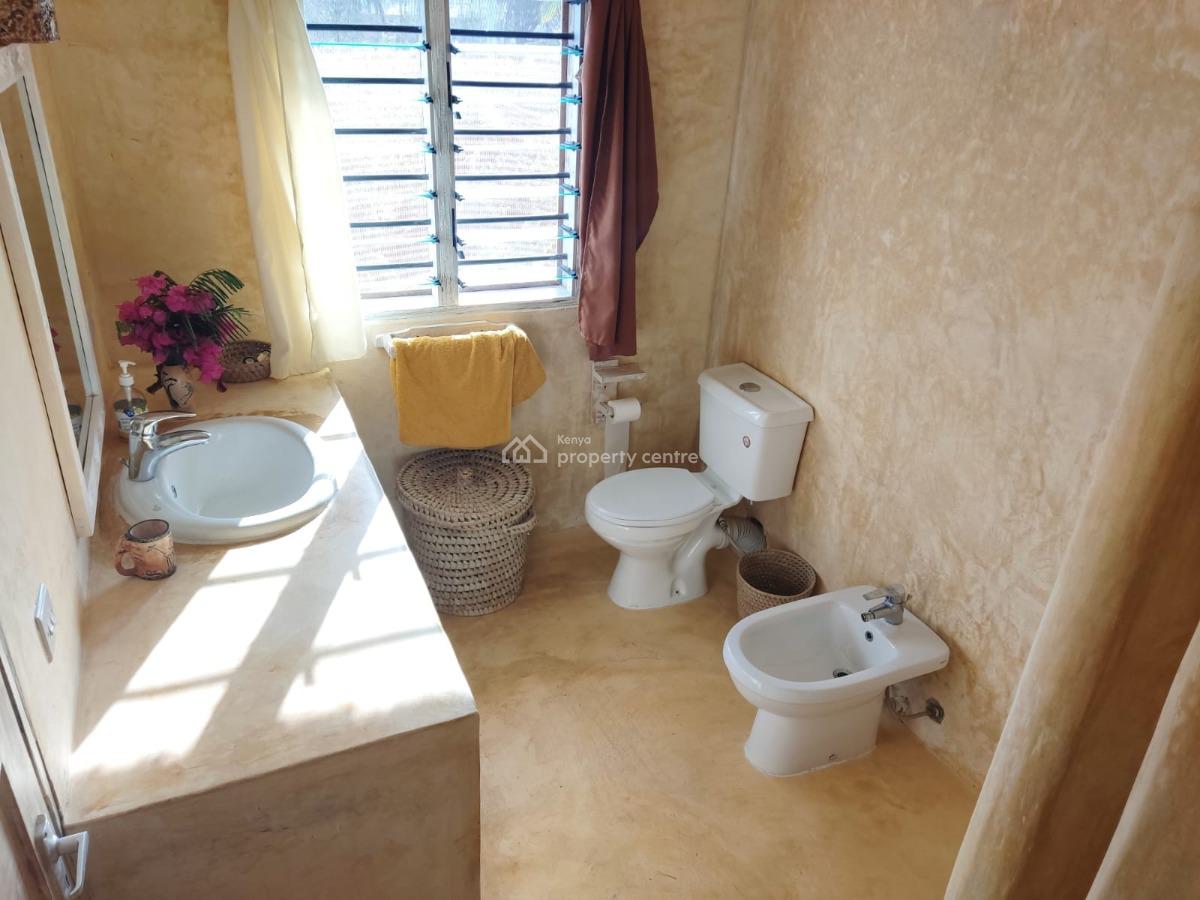 6 Bedrooms Sitting on a Half Acre Plot Each Front, Watamu, Kilifi, Townhouse for Sale