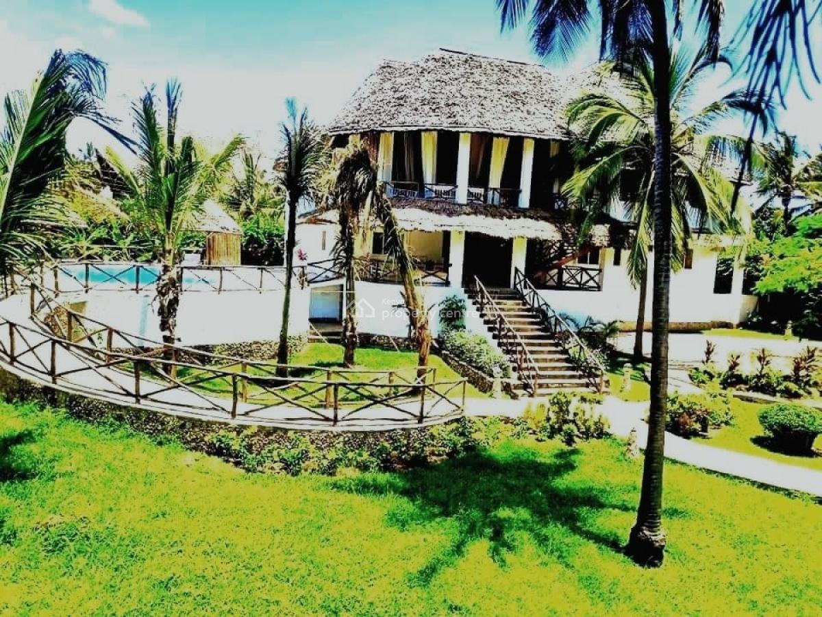 6 Bedrooms Sitting on a Half Acre Plot Each Front, Watamu, Kilifi, Townhouse for Sale