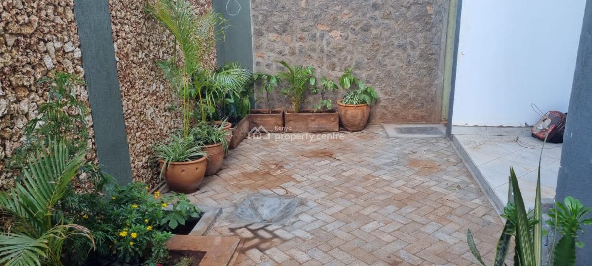 Beautiful 4bedroom Maisonette All Ensuite on 95by45 Plot in Kikuyu., Kikuyu, Kiambu, House for Sale