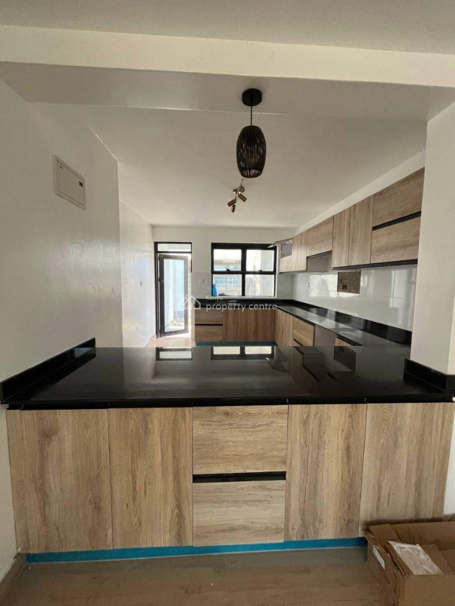 Modern Flat Roofed 4 Bedroom Townhouse with Dsq in Ruiru., Ruiru, Kiambu, House for Sale