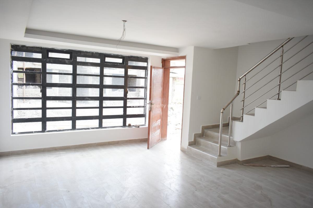 Modern Flat Roofed 4 Bedroom Townhouse with Dsq in Ruiru., Ruiru, Kiambu, House for Sale