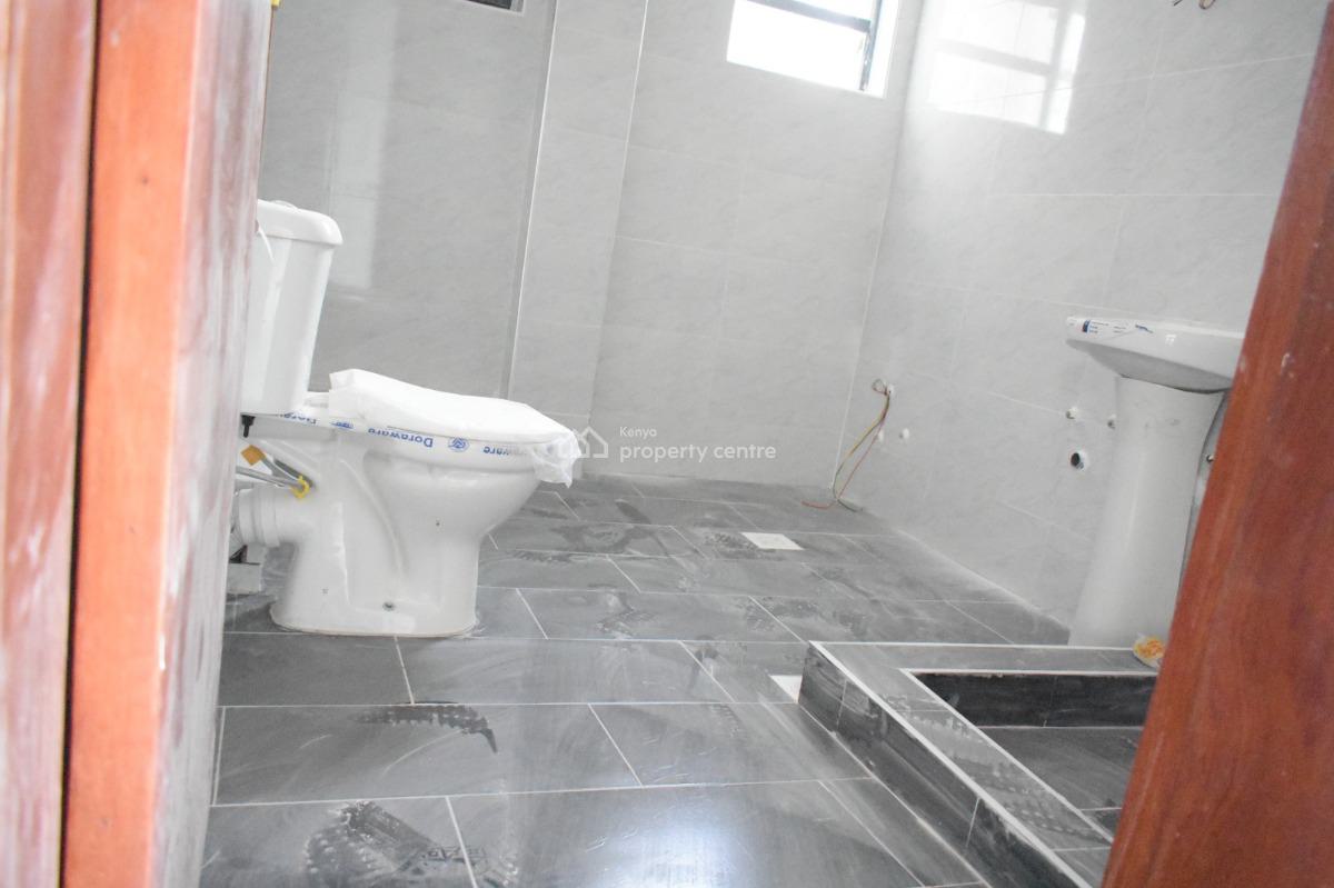Modern Flat Roofed 4 Bedroom Townhouse with Dsq in Ruiru., Ruiru, Kiambu, House for Sale