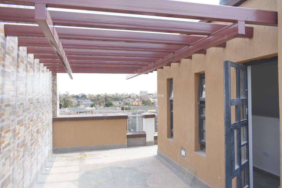 Modern Flat Roofed 4 Bedroom Townhouse with Dsq in Ruiru., Ruiru, Kiambu, House for Sale