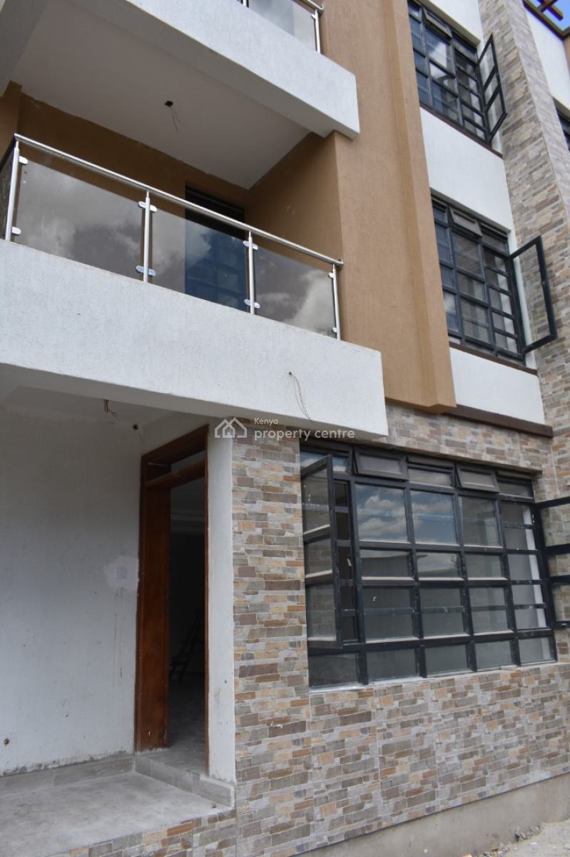 Modern Flat Roofed 4 Bedroom Townhouse with Dsq in Ruiru., Ruiru, Kiambu, House for Sale