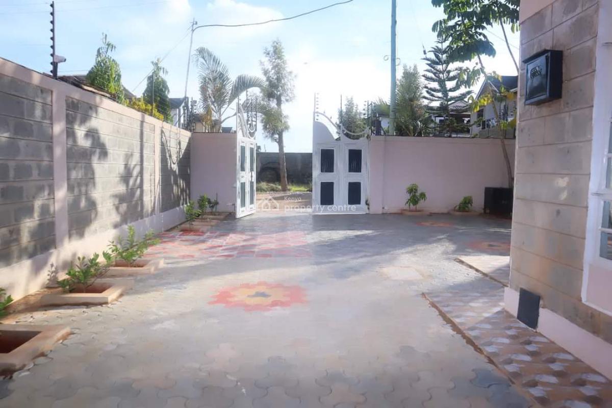 Modern 4 Bedroom Maisonette All Ensuite Plus Dsq on 50by80 in Ruiru., Ruiru, Kiambu, House for Sale