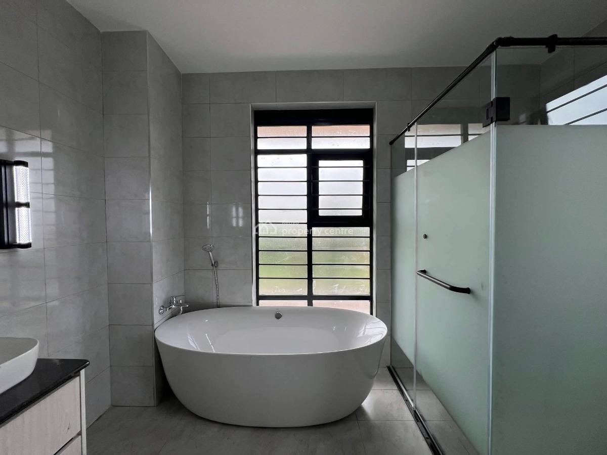 4bedroom Maisonette All Ensuite with Dsq on Eighth in Mugutha, Ruiru, Mugutha, Ruiru, Kiambu, House for Sale