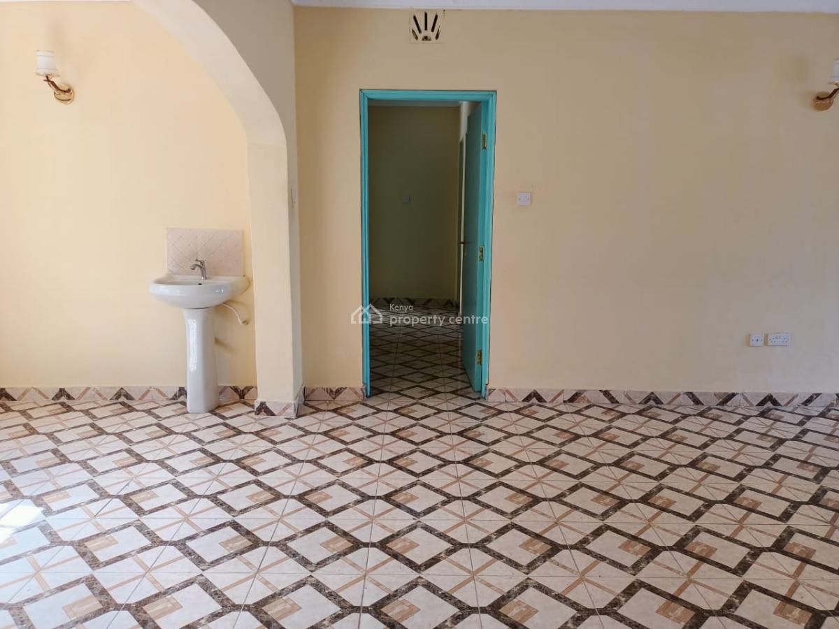 Beautiful 4 Bedroom Bungalow Ensuite on an Eighth in Ongata Rongai., Ongata Rongai, Kajiado, House for Sale