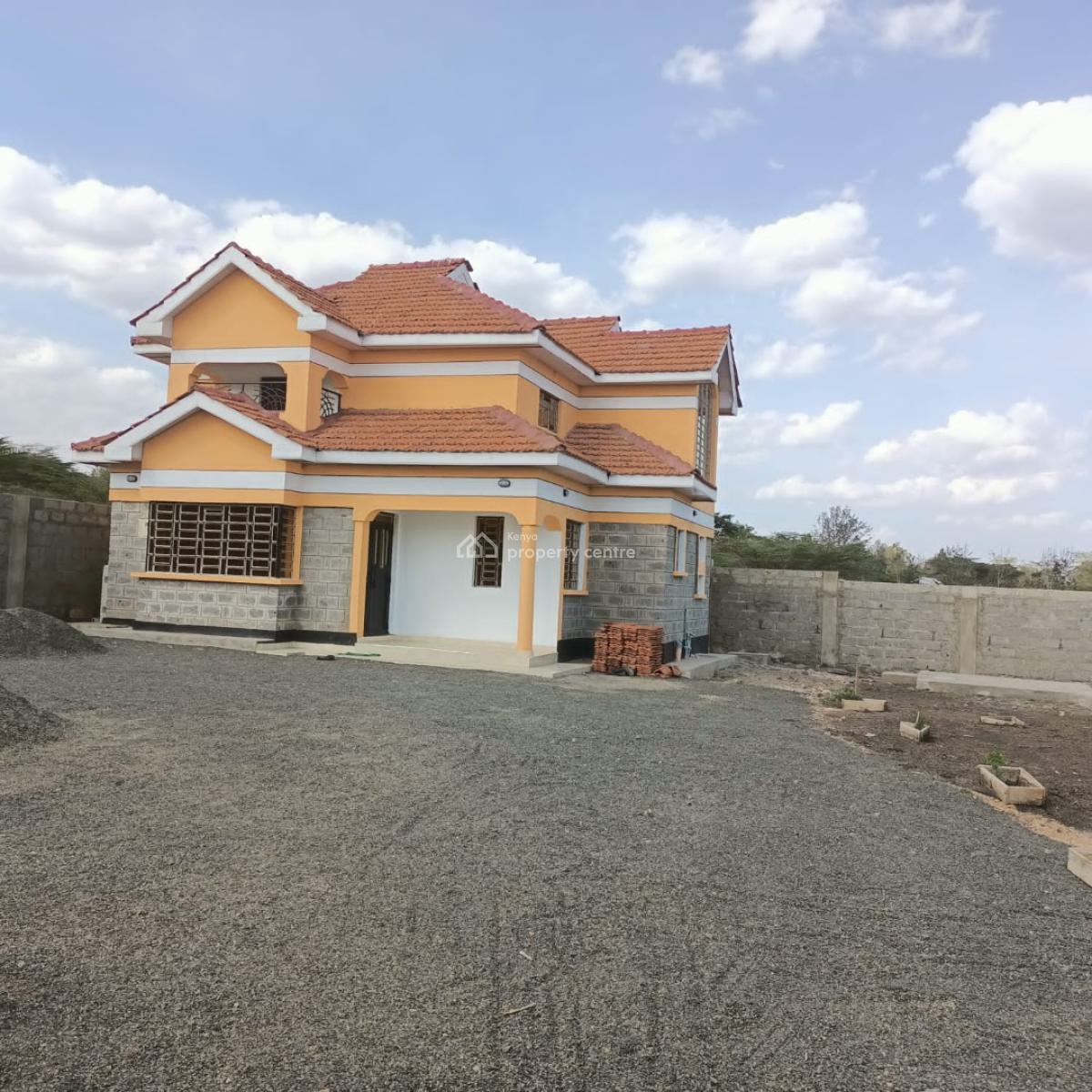 Spacious 4 Bedroom Maisonette on Quarter Acre with Study/dsq in Rongai, Ongata Rongai, Kajiado, House for Sale