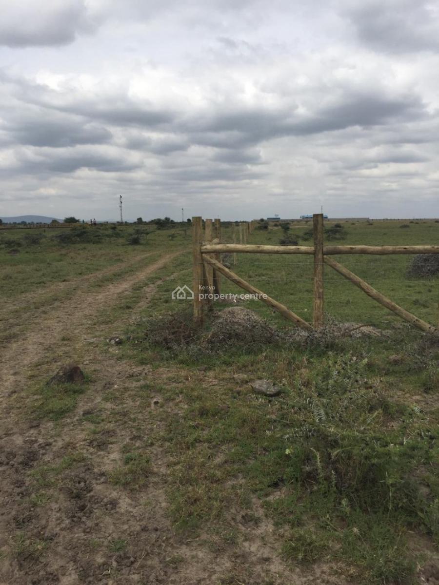 Vacant Land. 120 Acres., Off Mombasa Road., Athi River, Machakos, Mixed-use Land for Sale