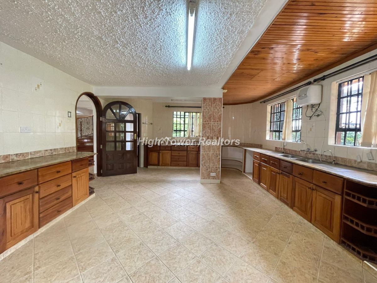The Lush-wood Residence, Karen, Nairobi, House for Rent