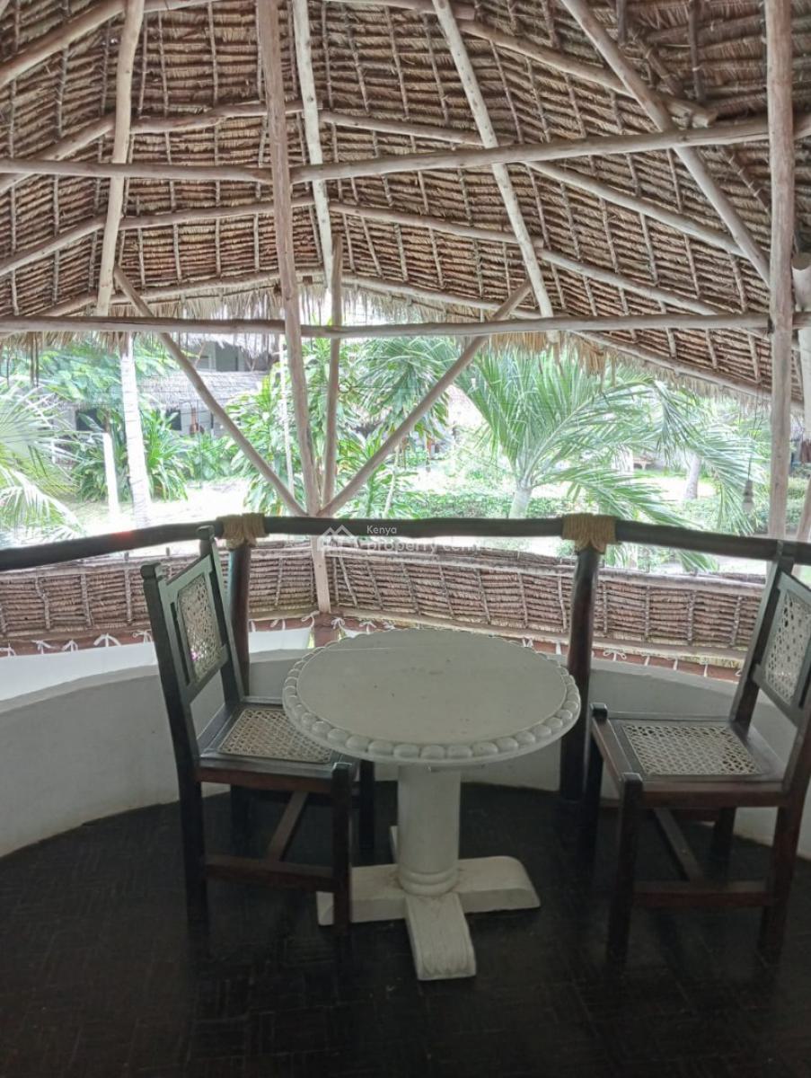 Short-stay Luxury Beachfront 2-bedroom Villa in Malindi, Harbourkey Villas, Malindi Town, Kilifi, Detached Duplex Short Let