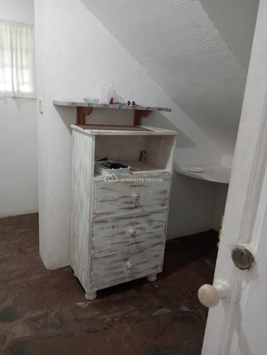 Short-stay Luxury Beachfront 2-bedroom Villa in Malindi, Harbourkey Villas, Malindi Town, Kilifi, Detached Duplex Short Let
