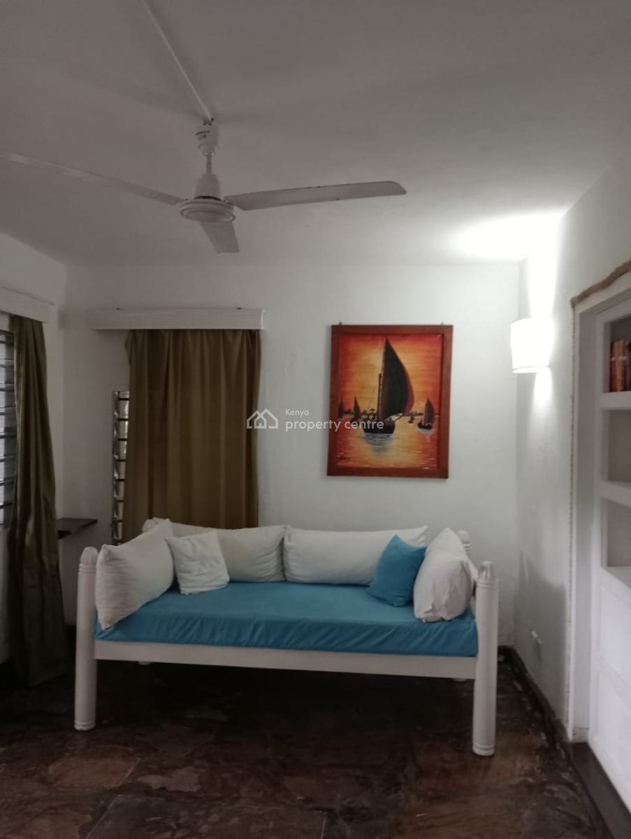Short-stay Luxury Beachfront 2-bedroom Villa in Malindi, Harbourkey Villas, Malindi Town, Kilifi, Detached Duplex Short Let