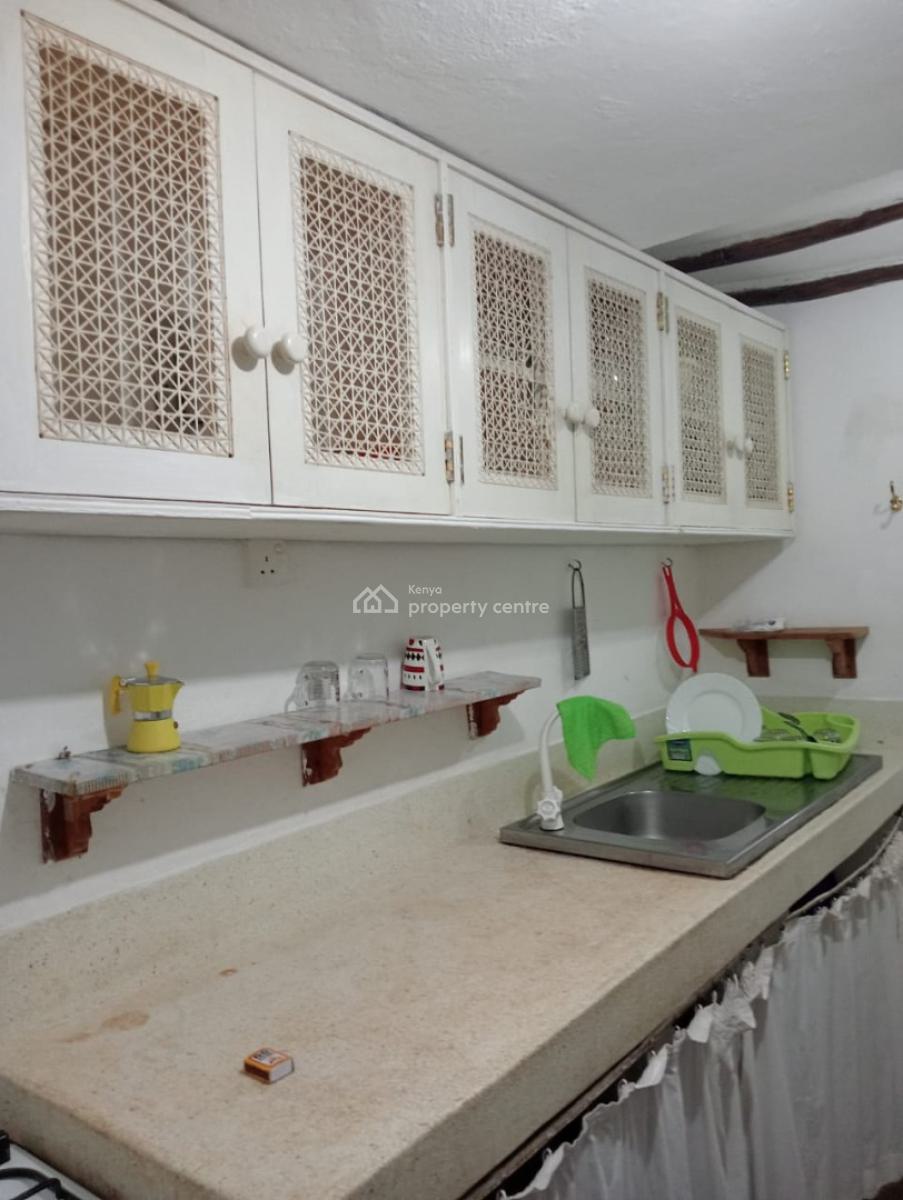 Short-stay Luxury Beachfront 2-bedroom Villa in Malindi, Harbourkey Villas, Malindi Town, Kilifi, Detached Duplex Short Let