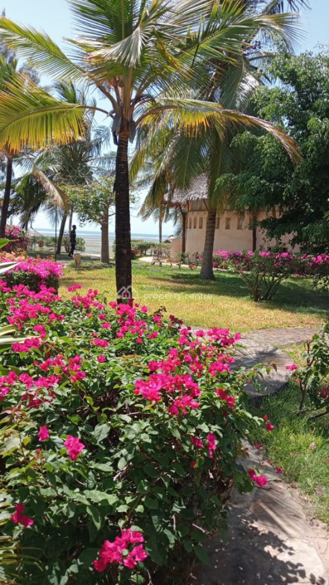 Short-stay Luxury Beachfront 2-bedroom Villa in Malindi, Harbourkey Villas, Malindi Town, Kilifi, Detached Duplex Short Let