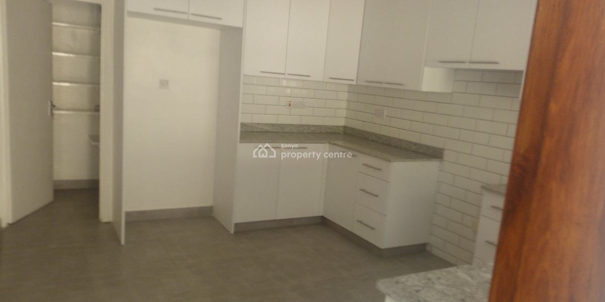 Three (3) Bedroom Spacious and Master Ensuite Townhouse with Extras, Kilimani, Near Yaya Center, Kilimani, Nairobi, Townhouse for Rent