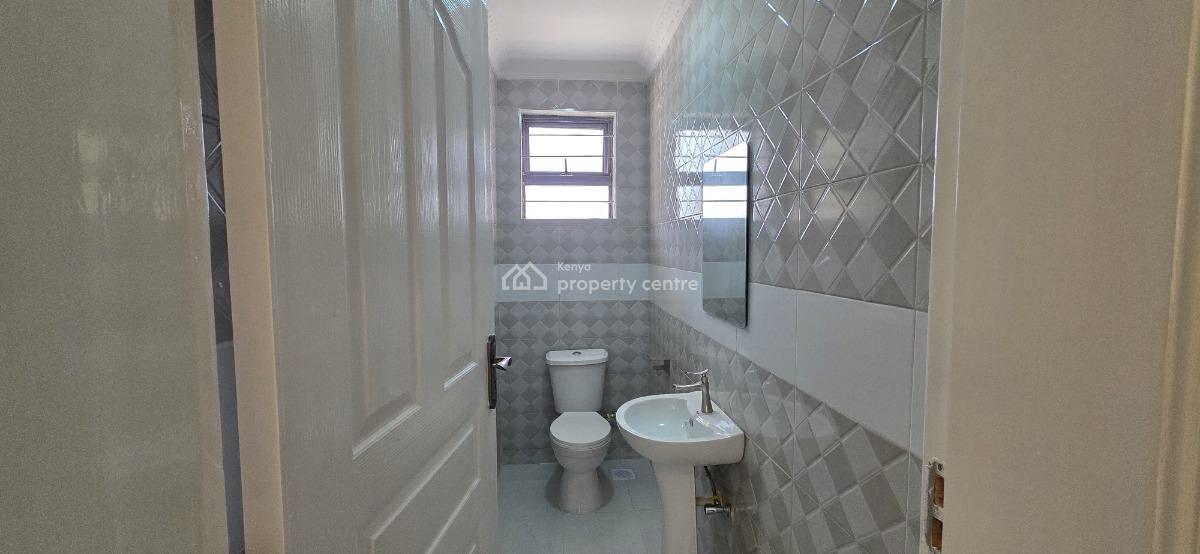 4 Bedroom House with Dsq  in Mugutha,ruiru, Mugutha, Ruiru, Kiambu, Townhouse for Sale