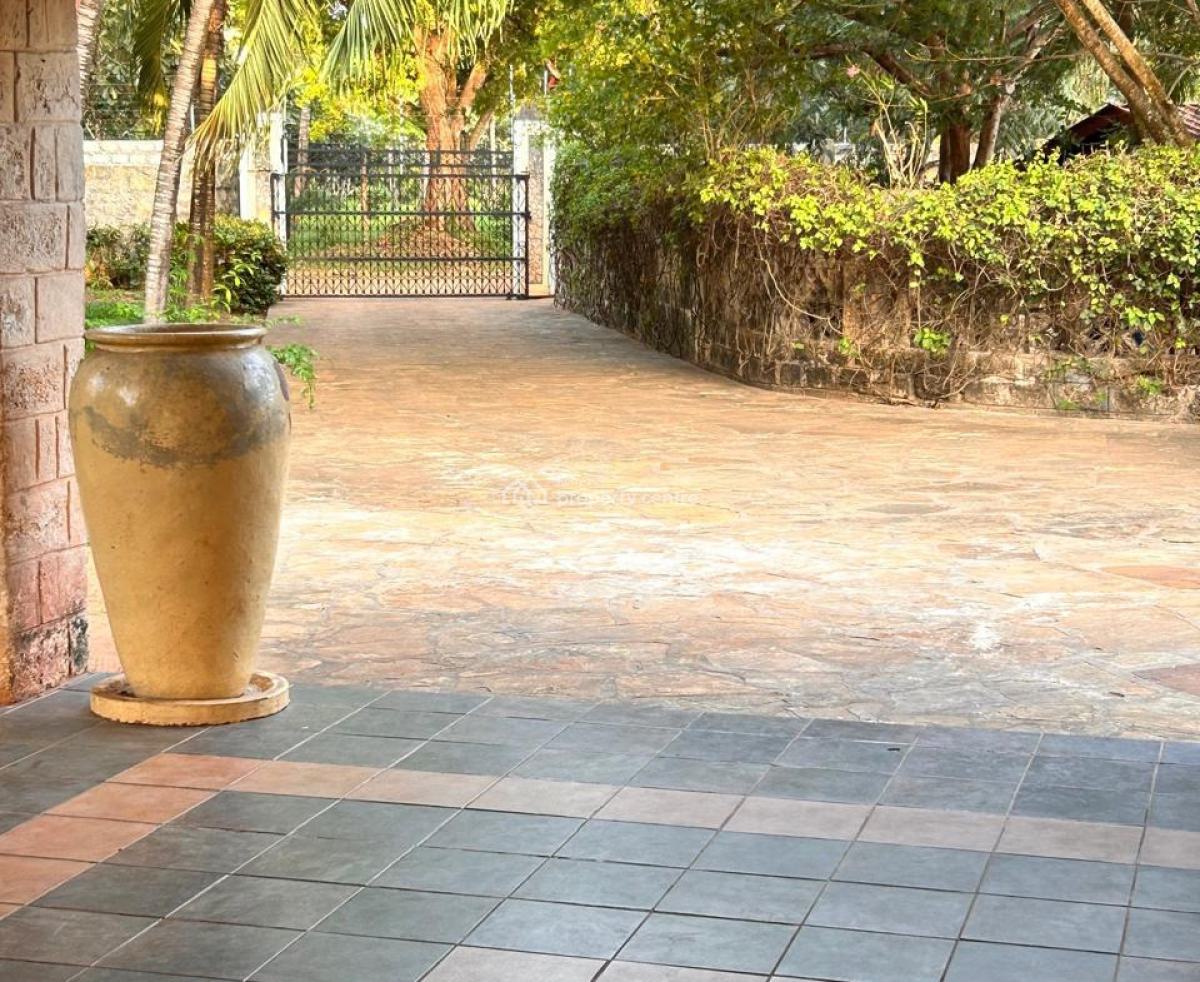 Luxury 3-bedroom Bungalows Short-stay in Kilifi, Bofa Beach, Mtwapa, Kilifi, House Short Let