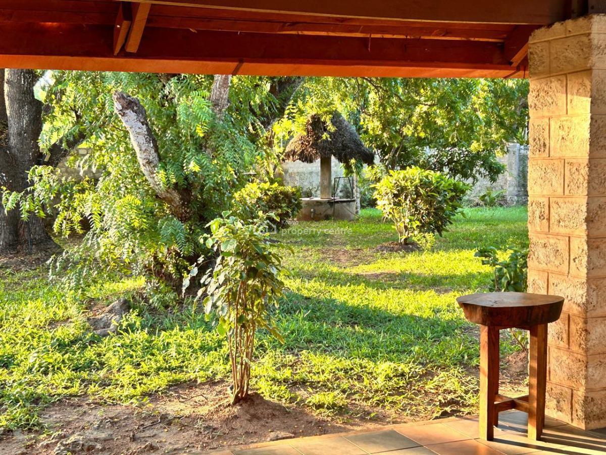 Luxury 3-bedroom Bungalows Short-stay in Kilifi, Bofa Beach, Mtwapa, Kilifi, House Short Let