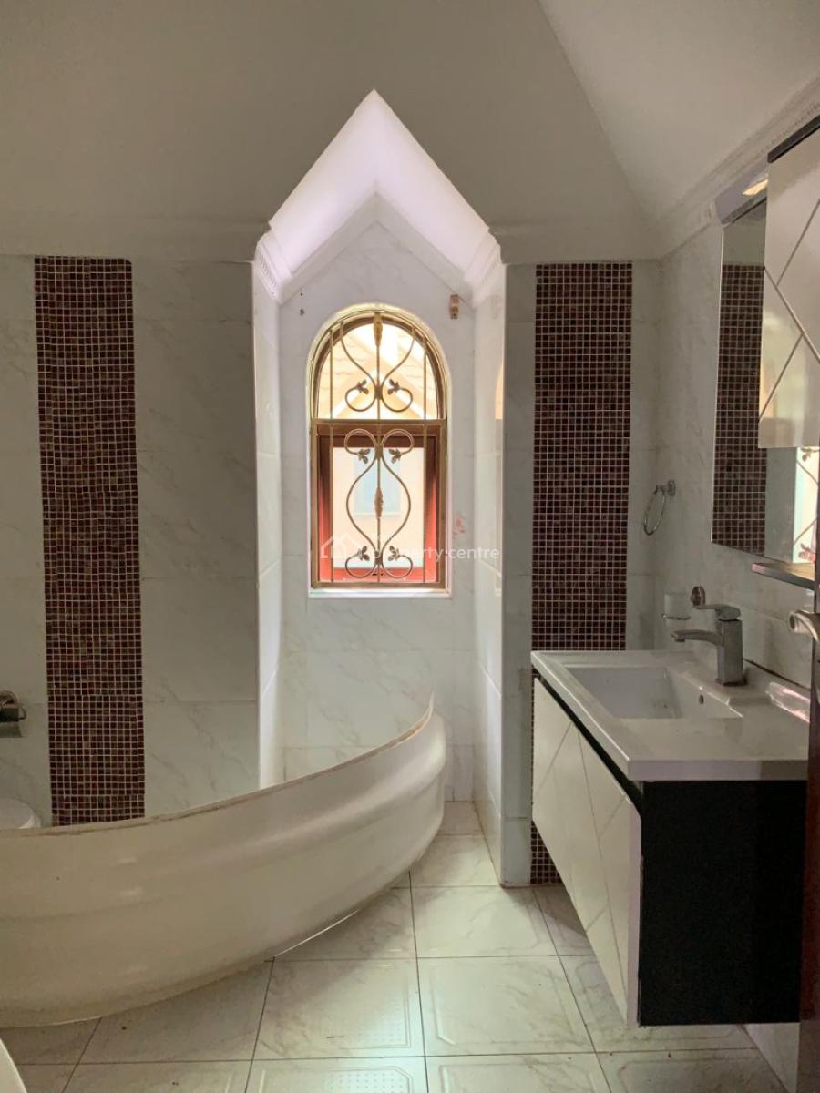 Spacious 5 Bedroom + Dsq Villa, Kileleshwa, Nairobi, House for Rent