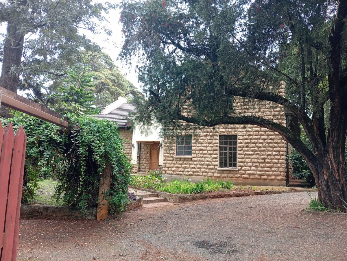 Amazing 5bedroom Home All Ensuite with Dsq on 3quarters Acre in Karen., Karen, Nairobi, House for Sale