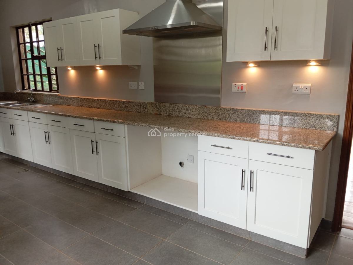 Amazing 5bedroom Home All Ensuite with Dsq on 3quarters Acre in Karen., Karen, Nairobi, House for Sale