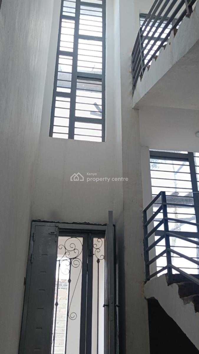Beautiful 4bedroom Maisonette All Ensuite on Eighth in Kikuyu., 200m From Tarmac, Kikuyu, Kiambu, House for Sale