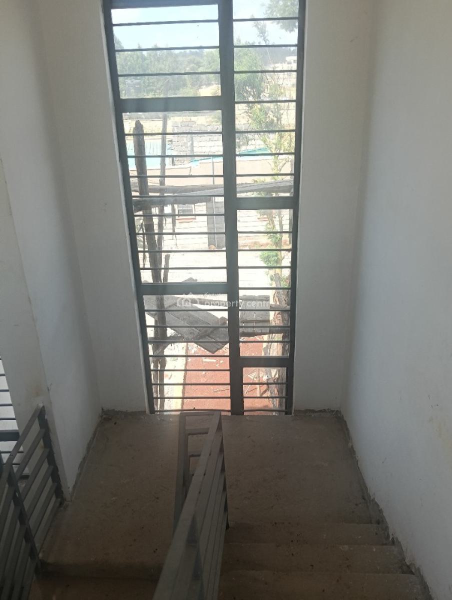 Beautiful 4bedroom Maisonette All Ensuite on Eighth in Kikuyu., 200m From Tarmac, Kikuyu, Kiambu, House for Sale