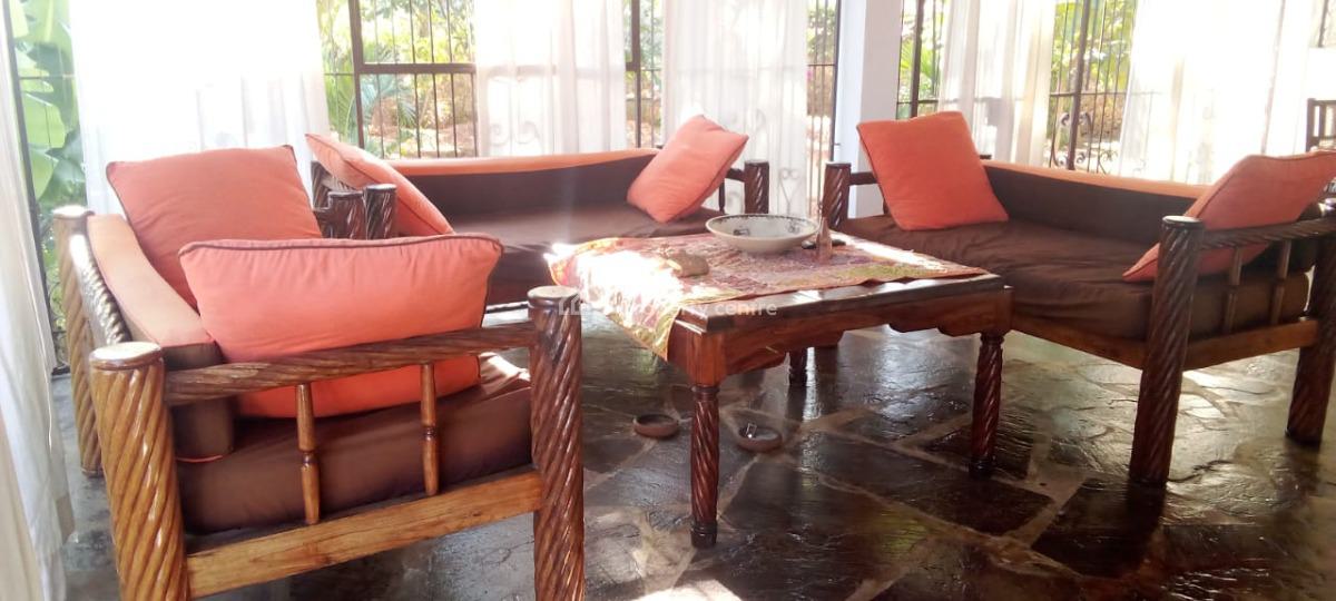Exquisite 4-bedroom Ensuite Villa with Pool for Short Stay in Watamu., Watamu, Watamu, Kilifi, House Short Let