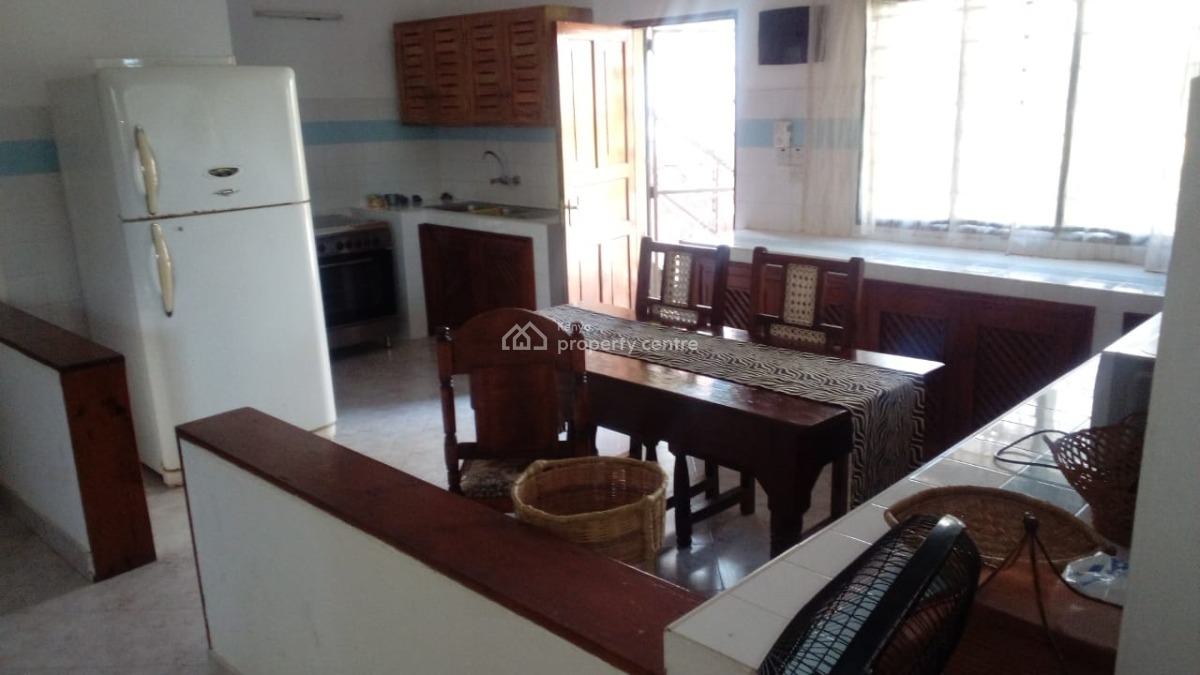Exquisite 4-bedroom Ensuite Villa with Pool for Short Stay in Watamu., Watamu, Watamu, Kilifi, House Short Let