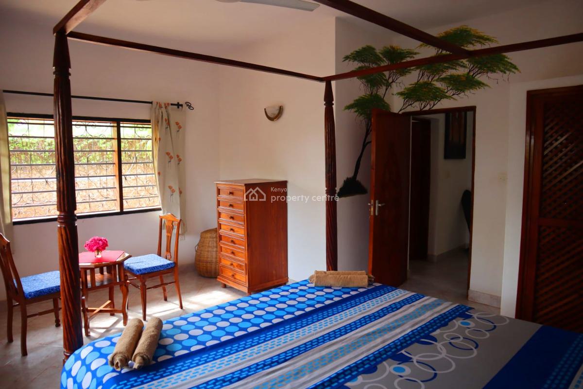 Exquisite 4-bedroom Ensuite Villa with Pool for Short Stay in Watamu., Watamu, Watamu, Kilifi, House Short Let
