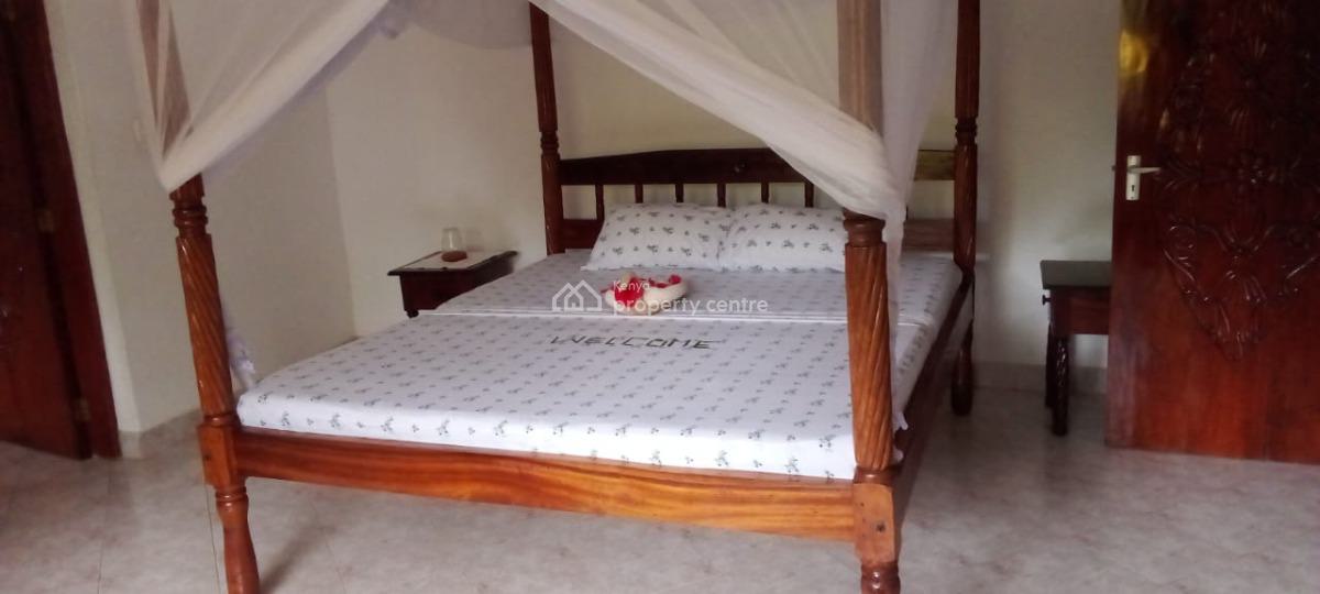 Exquisite 4-bedroom Ensuite Villa with Pool for Short Stay in Watamu., Watamu, Watamu, Kilifi, House Short Let