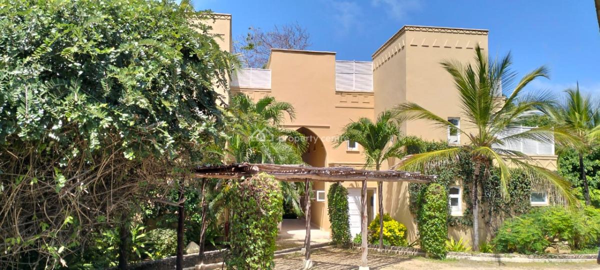 Luxury 4-bed Beachfront Villa, Medina Palms, Watamu --- Kes 102m, Medina Palms, Watamu, Kilifi, House for Sale