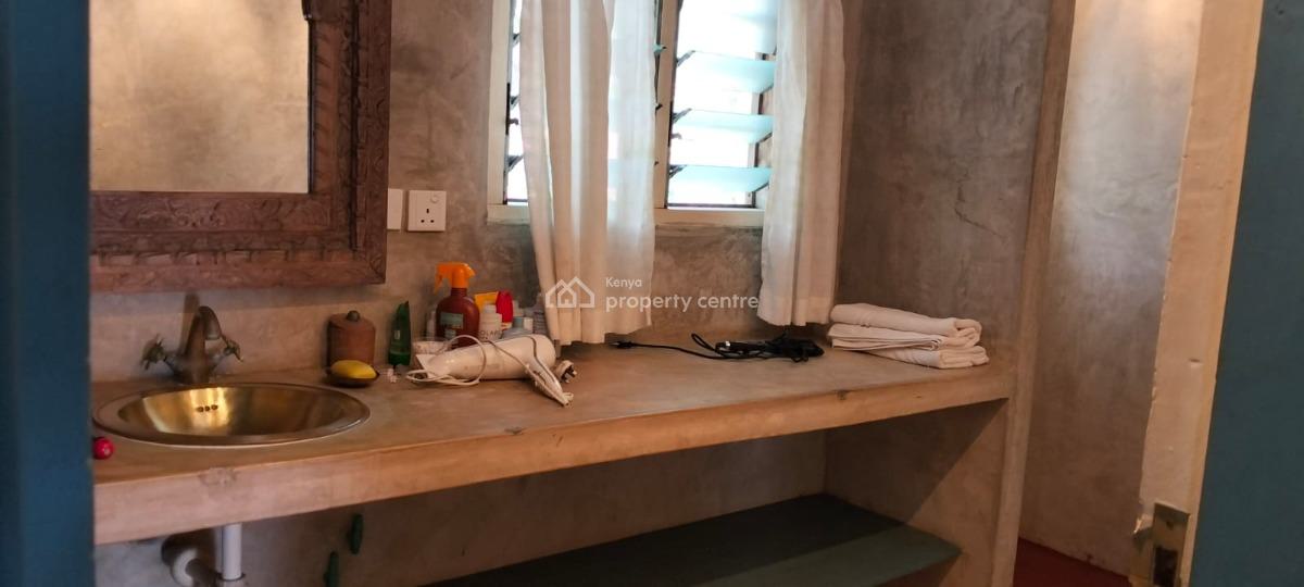 Moroccan-style, Fully Furnished Beachfront Villa in Malindi, Silversands Beach, Malindi Town, Kilifi, House for Sale