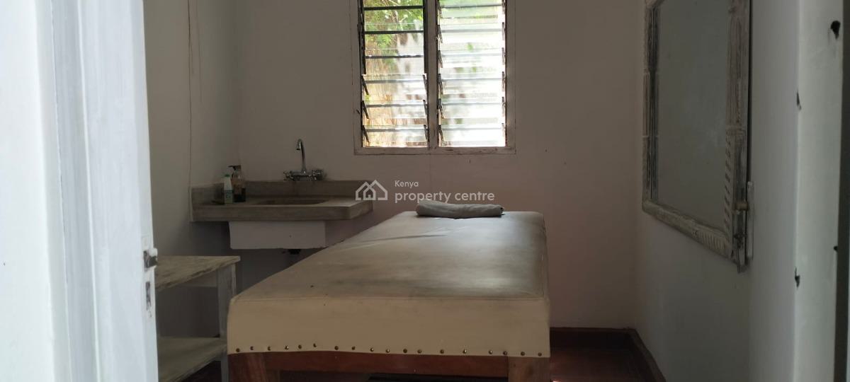 Moroccan-style, Fully Furnished Beachfront Villa in Malindi, Silversands Beach, Malindi Town, Kilifi, House for Sale