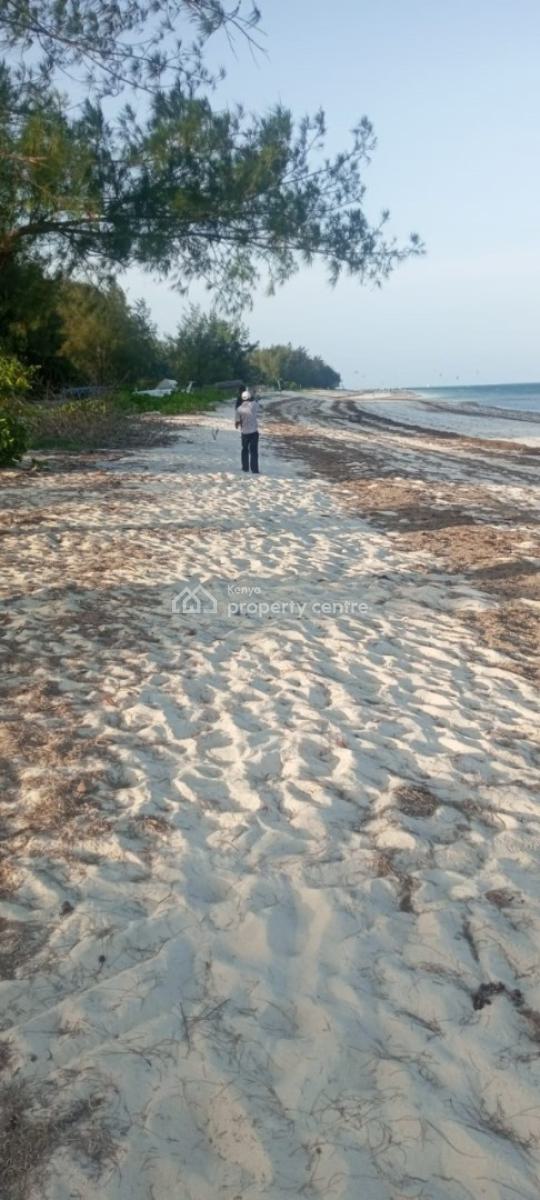 2.44 Ha. Beach Property in Diani Beach Ready Title 65m, Ukunda Diani, Ukunda, Kwale, Mixed-use Land for Sale
