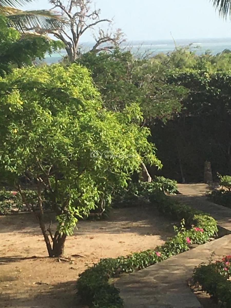 Malindi 3 Bedroom House Ensuite Sitting on 2 Acres, Garage, Undergroun, Malindi Likifi, Malindi Town, Kilifi, Townhouse for Sale