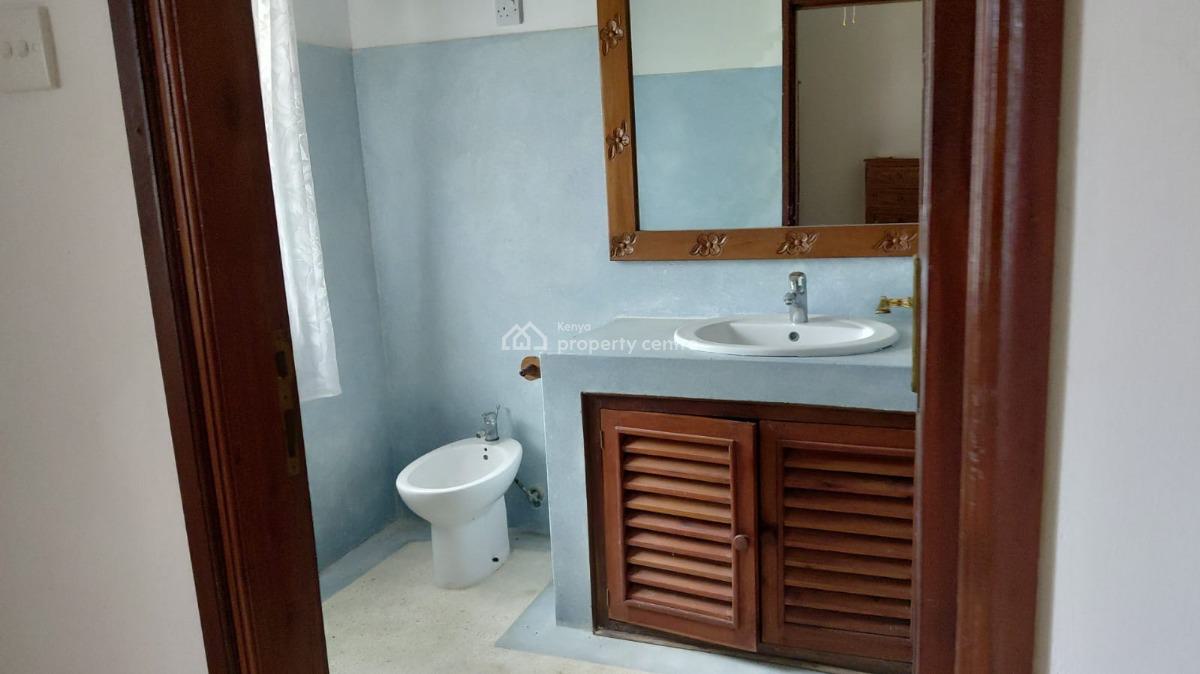 Malindi 3 Bedroom House Ensuite Sitting on 2 Acres, Garage, Undergroun, Malindi Likifi, Malindi Town, Kilifi, Townhouse for Sale