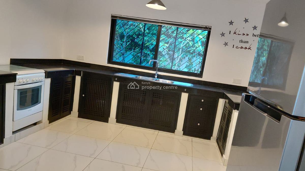 Luxury 4-bedroom Home, Watamu  ½ Acre, Infinity Pool 5 Car Garage, Close to Watamu Beach, Watamu, Kilifi, House for Sale