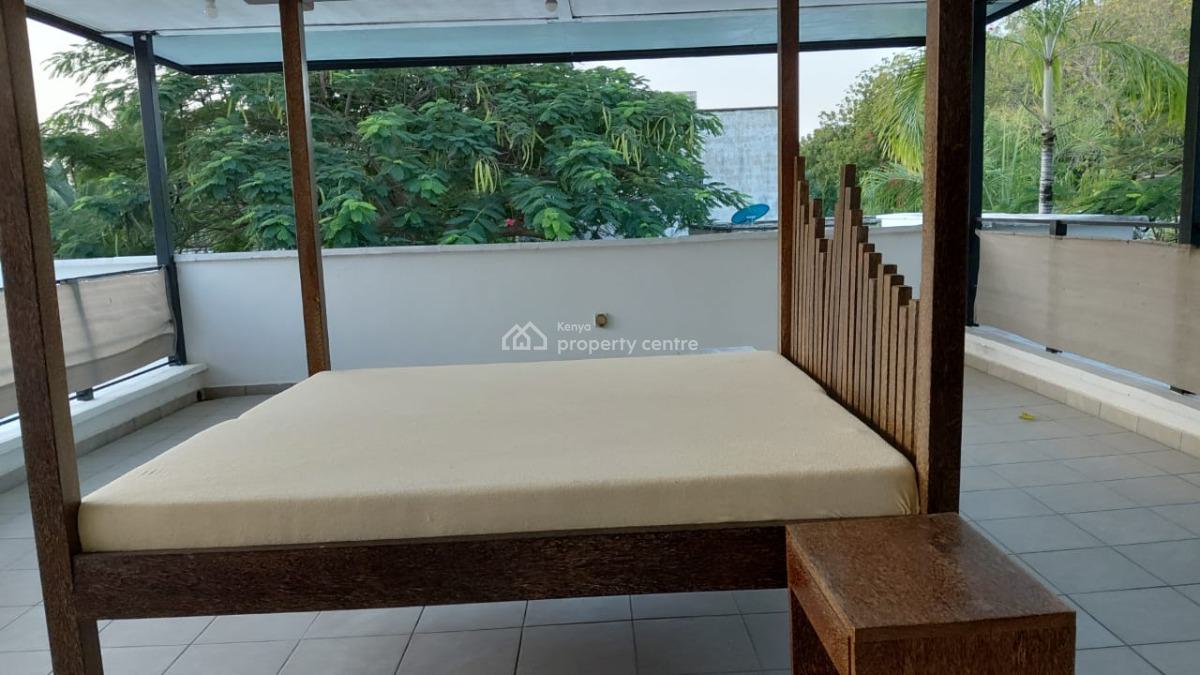 Luxury 4-bedroom Home, Watamu  ½ Acre, Infinity Pool 5 Car Garage, Close to Watamu Beach, Watamu, Kilifi, House for Sale