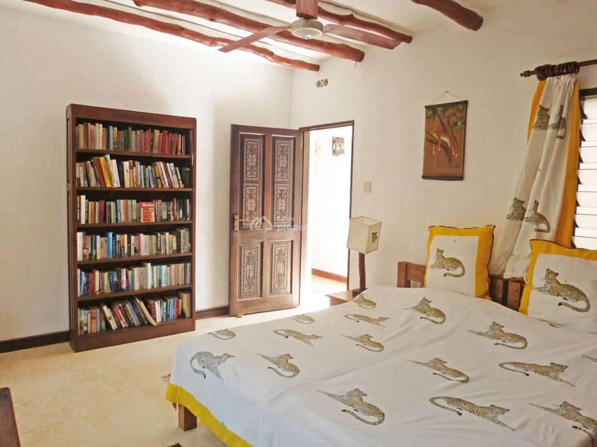 5 Bedroom Ensuite Big Garage and Staff House Watamu  Sitting on 1acre, Watamu Kilifi, Watamu, Kilifi, Townhouse for Sale