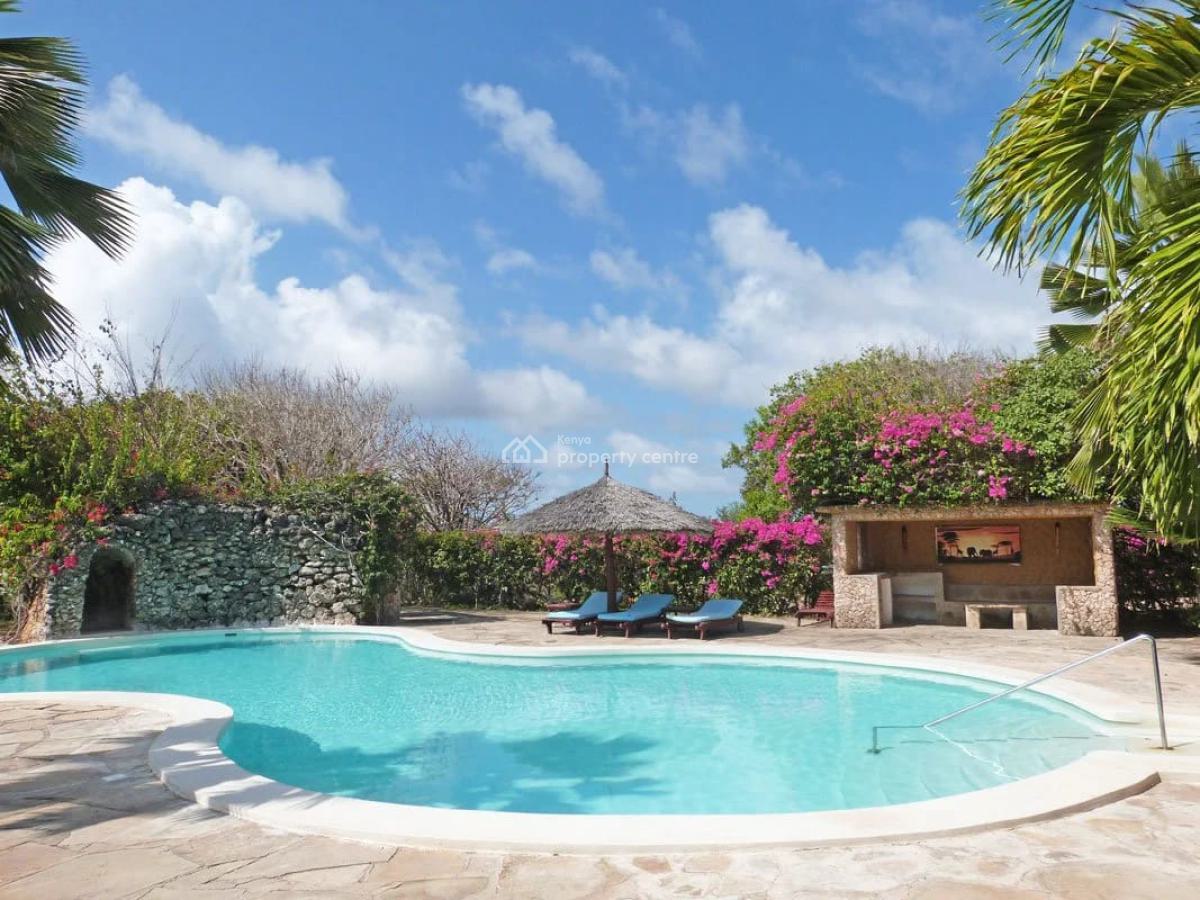 5 Bedroom Ensuite Big Garage and Staff House Watamu  Sitting on 1acre, Watamu Kilifi, Watamu, Kilifi, Townhouse for Sale